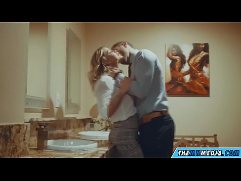 ❤️ Khi một cô gái tóc vàng busty quyến rũ bạn trong một nhà vệ sinh công cộng ☑  Porn video  tại chúng tôi% vi.porno-filmy.ru%
